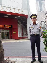 '资深警官吴世泽'