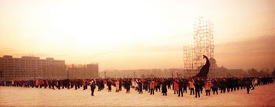 长春文化广场每天晨炼都有六、七百人参加