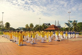 Image for article Malaysia: Art and Music Celebrate World Falun Dafa Day in Kuala Lumpur (Photos)
