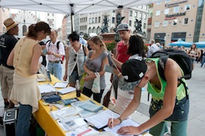 Image for article Germany: People in Munich Take a Stand Against Forced Organ Harvesting (Photos)