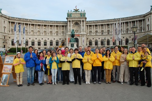 Image for article Celebrating World Falun Dafa Day in North America and Europe (Photos)