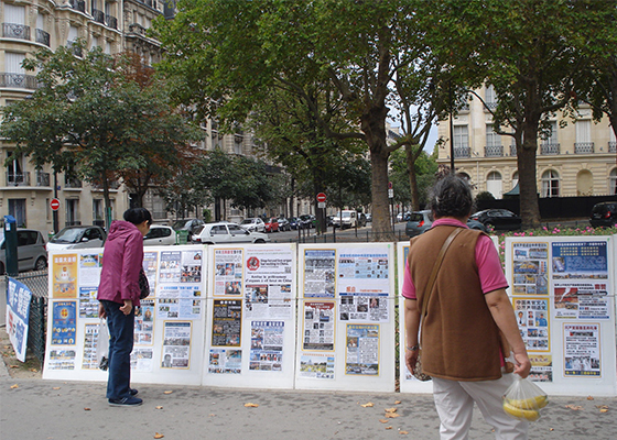 Image for article Chinese Tourist Tells a Practitioner: “You Are the Hope of China!”