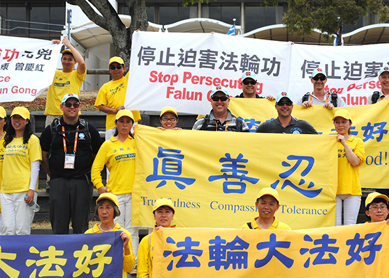 Image for article G20 Leaders' Summit: Australian Police Impressed with Falun Dafa's Peaceful Protest