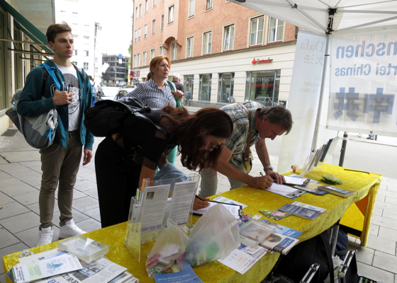 Image for article Munich, Germany: Falun Gong Strongly Supported by People the World Over