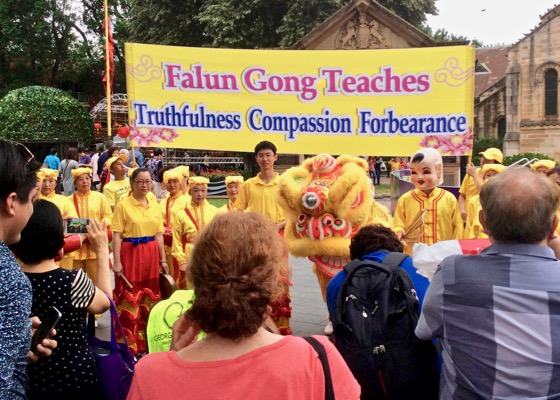 Image for article Sydney, Australia: Falun Gong Practitioners Perform in Chinese New Year Celebration