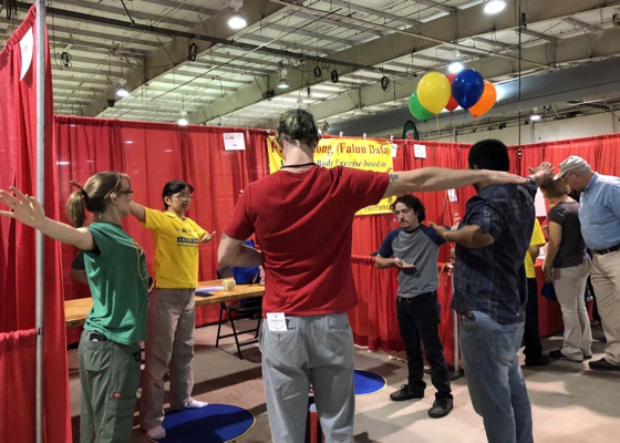 Image for article North Carolina, USA: State Employees Learn Falun Gong at 2018 Wellness & Safety Expo