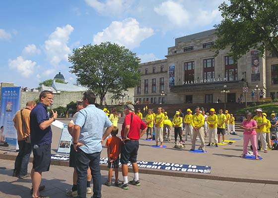 Image for article Introducing Falun Gong to Canadians in Quebec and Toronto