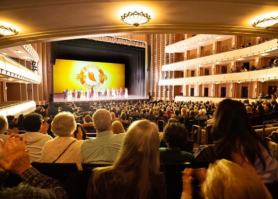 Image for article Audiences Across the Globe Find Hope and Divinity in Shen Yun