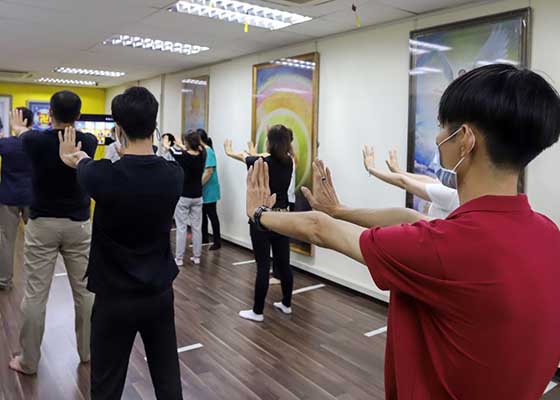 Image for article Singapore: New Practitioners Talk about Their Positive Changes After Attending Nine-day Falun Dafa Workshop
