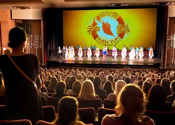 Image for article Colorado: Audiences Moved by Shen Yun Performances: “Power of Truth and Art”