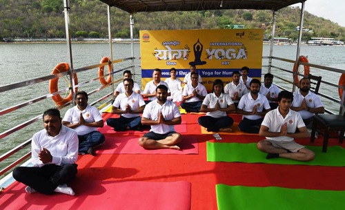 Image for article India: Sharing the Beauty and Serenity of Falun Dafa on International Yoga Day