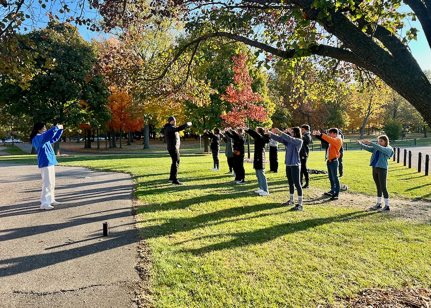 Image for article Michigan, USA: University Professors and Students Embrace Falun Dafa