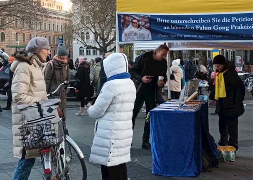 Image for article Hanover, Germany: People in Hanover Support Falun Gong Practitioners’ Effort to End the Ongoing Persecution in China