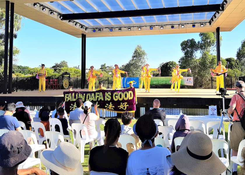 Image for article Falun Dafa Welcomed at Australia Day Celebration in Perth