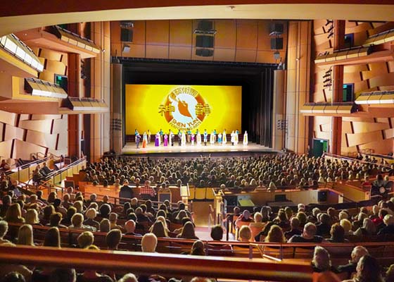 Image for article French, German, and American Theatergoers Find Deep Spirituality in Shen Yun: “Return to Who We Are”