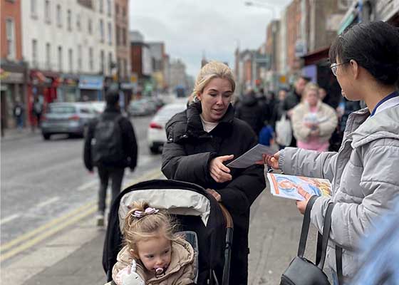 Image for article Dublin, Ireland: Chinese Quit the CCP During Event in Chinatown