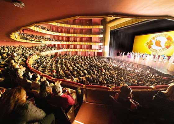 Image for article Shen Yun Stuns Theatergoers in Israel, Australia, Italy, Canada, and the U.S.: “We Leave the Show with the Desire That It Never Ends”
