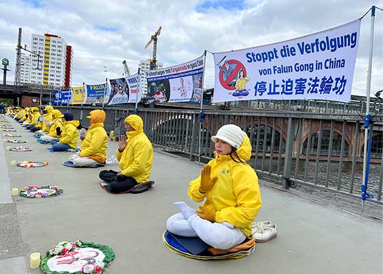 Image for article Germany: Peaceful Events in Five Cities Expose the Persecution in China