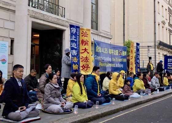 Image for article UK: Rally and Candlelight Vigil at the Chinese Embassy Mark the Anniversary of the April 25th Appeal