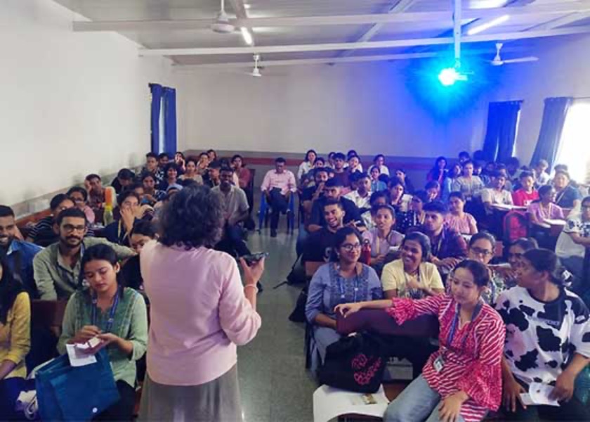 Image for article India: University Students Learn of the April 25 Appeal