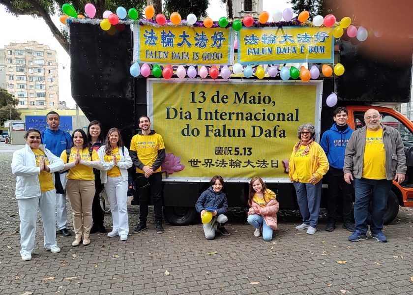 Image for article São Paulo, Brazil: Practitioners Celebrate World Falun Dafa Day