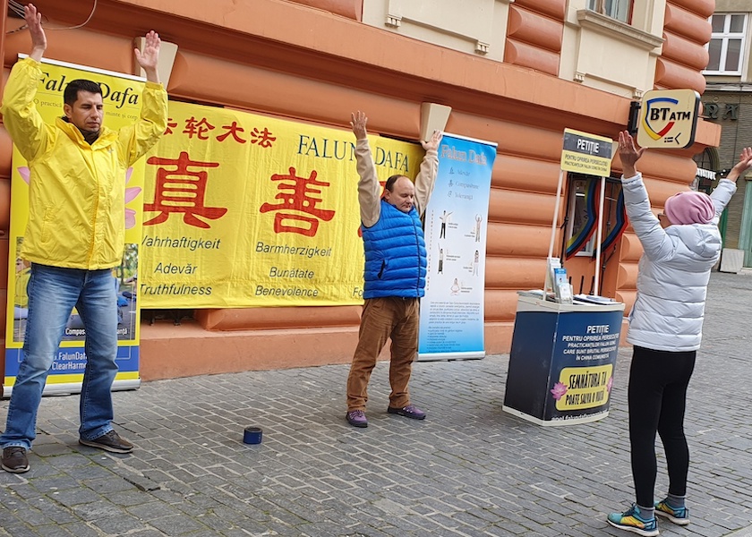 Image for article Brașov, Romania: Celebrating World Falun Dafa Day