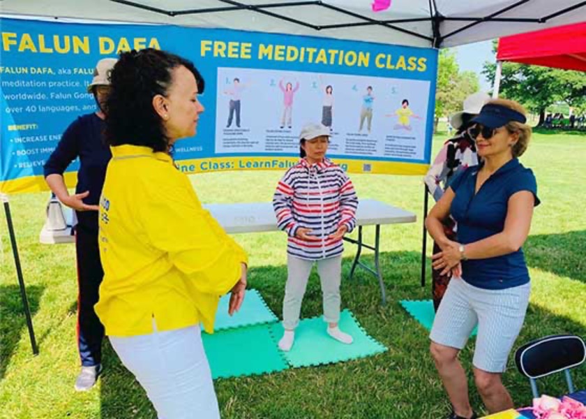 Image for article Toronto, Canada: Introducing Falun Dafa During the Filipino Heritage Month Picnic