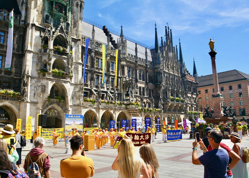 Image for article Munich, Germany: Rally and Parade Call Attention to the Persecution in China