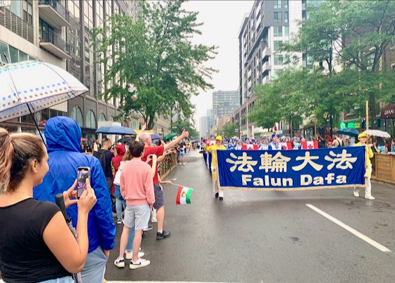 Image for article Montreal, Canada: Falun Dafa Practitioners Welcomed in Canada Day Parade
