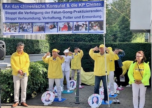 Image for article Germany: Peaceful Appeals in Four Cities to End the Persecution of Falun Gong