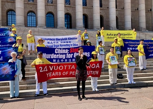 Image for article Helsinki, Finland: Rally and Parade in Helsinki Call for an End to the Persecution of Falun Gong