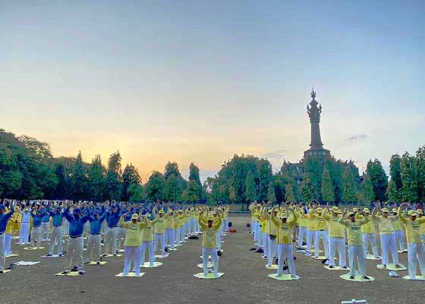 Image for article Bali, Indonesia: Falun Dafa Welcomed at Independence Day Parade