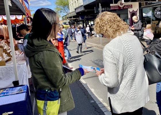 Image for article Australia: Introducing Falun Gong to the Public at Blue Mountain Fair