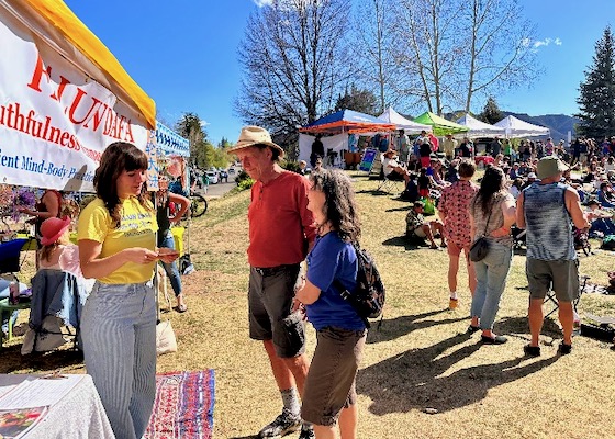 Image for article Promoting Falun Dafa in Colorado at Community Events