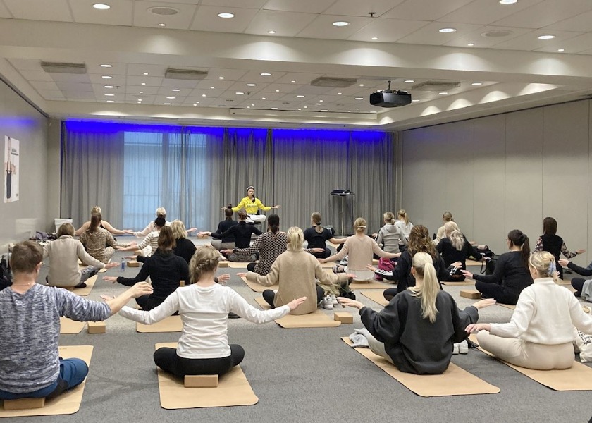 Image for article Helsinki, Finland: Introducing Falun Dafa at Popular Health Expo