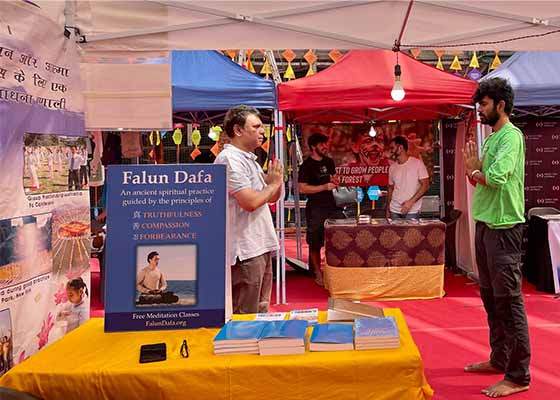 Image for article India: Falun Dafa at YVCare Earth Festival in Mumbai