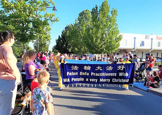 Image for article Falun Dafa Welcomed at Christmas Performances and Parades in Western Australia