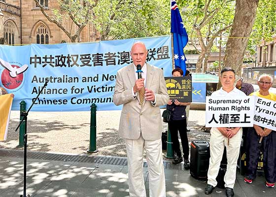Image for article Sydney, Australia: Falun Dafa Practitioners Address International Human Rights Day Rally
