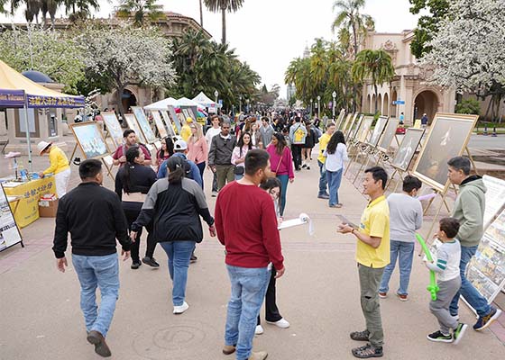 Image for article San Diego, California: Raising Awareness of the Persecution Through the Art of Zhen Shan Ren International Exhibition