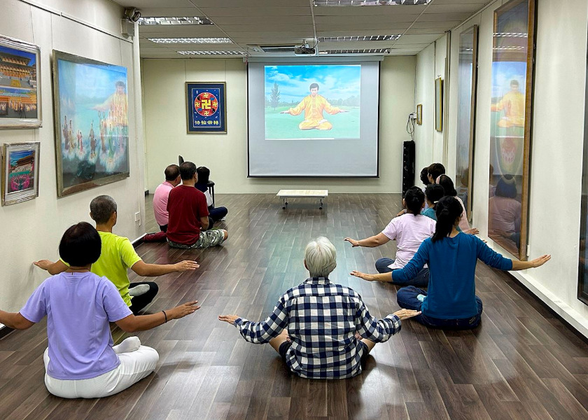 Image for article Singapore: New Students Participate in Nine-day Falun Dafa Seminar