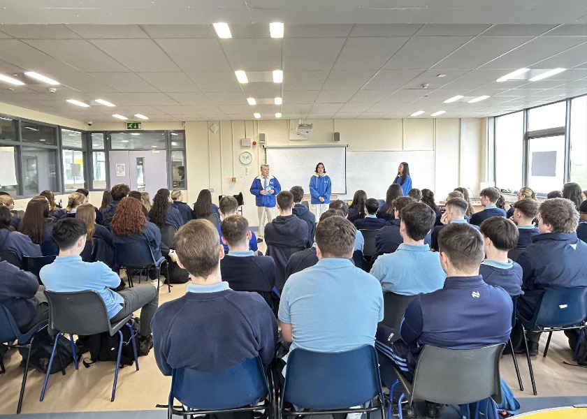 Image for article Ireland: High School Invites Falun Dafa Practitioners to Demonstrate the Exercises