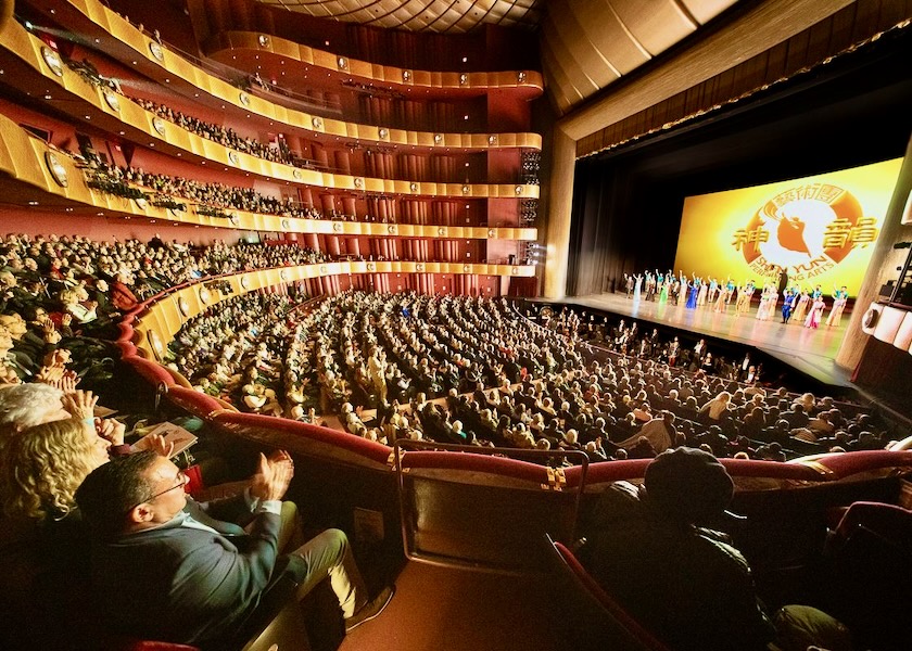 Image for article Audiences Worldwide Enjoy Shen Yun: “A Deep and Important Artistic Statement”