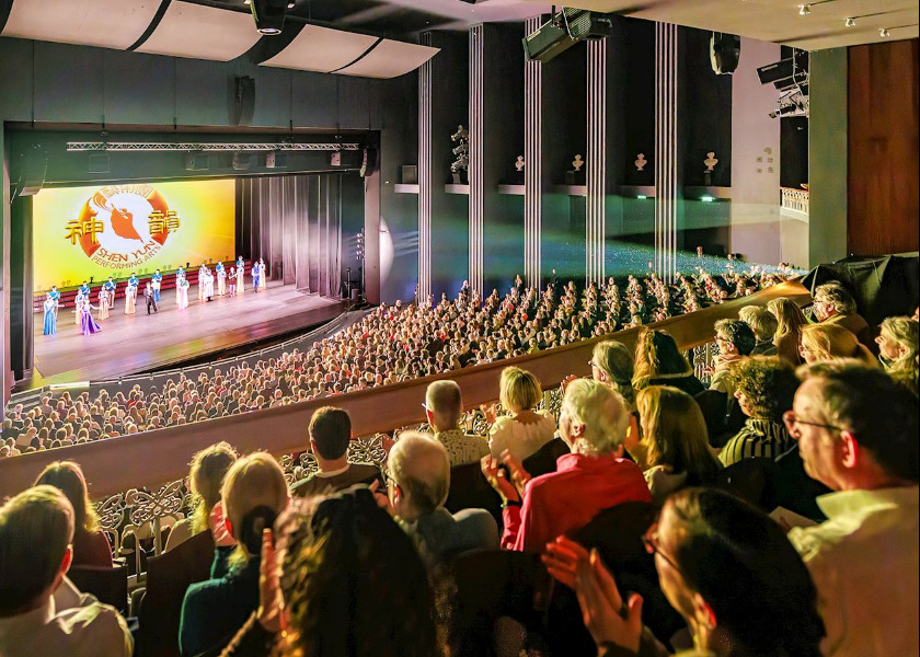 Image for article Shen Yun Continues Europe and North America Tours: “Bring Peace to the World and the Future”