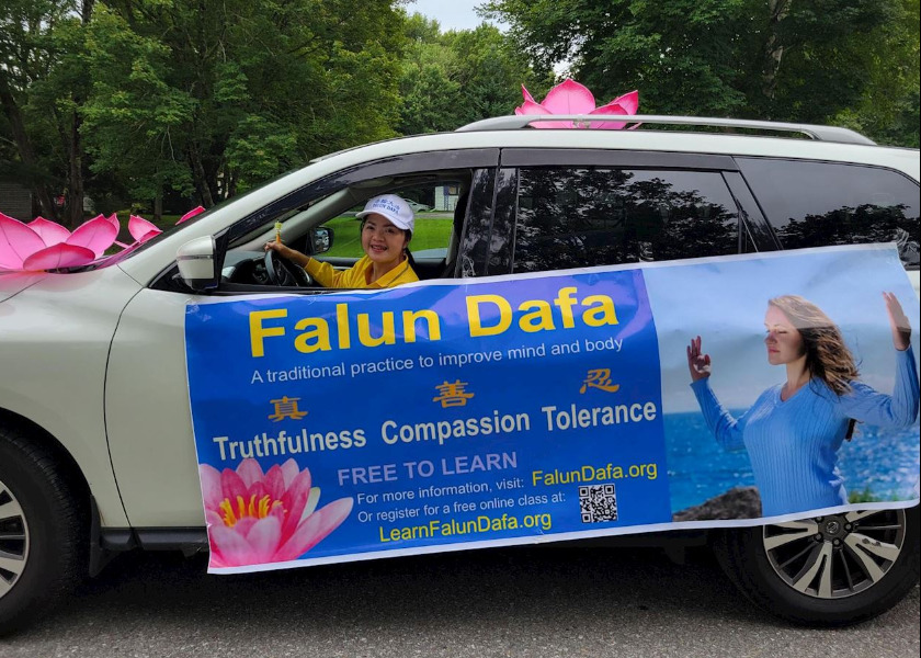 Image for article Nova Scotia, Canada: Introducing Falun Dafa at Community Events