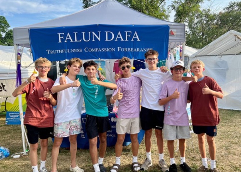 Image for article New York: People Praise Falun Dafa During Harborfest in Oswego