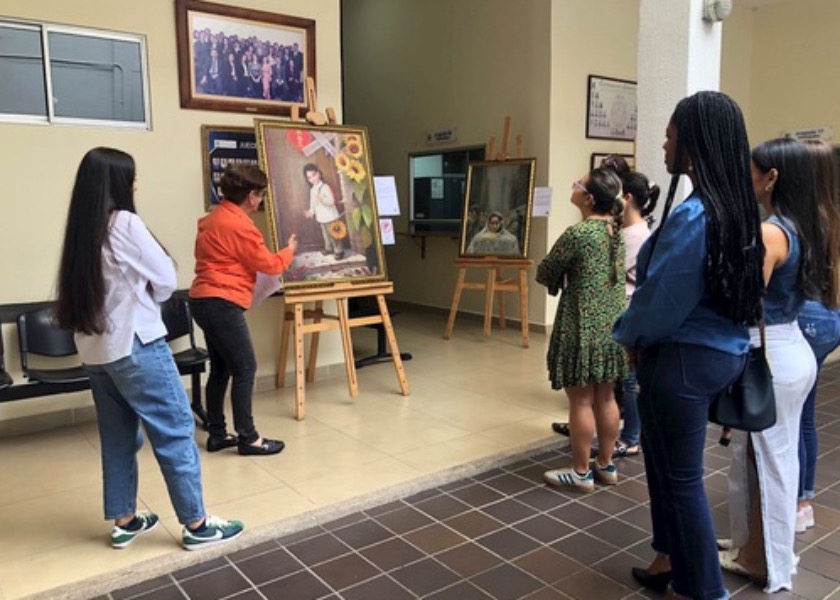 Image for article Colombia: Medellín Judges Impressed by the Art of Zhen-Shan-Ren Exhibition