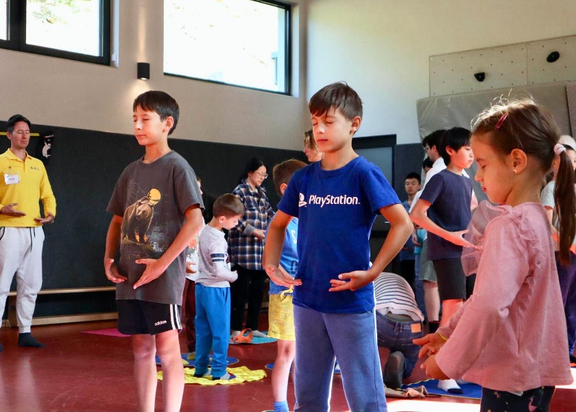 Image for article German Minghui Summer Camp: Cultivating and Improving Through Fun and Learning