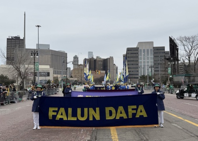Image for article Detroit, US: People Praise Falun Dafa’s Core Values of Truthfulness, Compassion, Forbearance During St. Patrick’s Parade