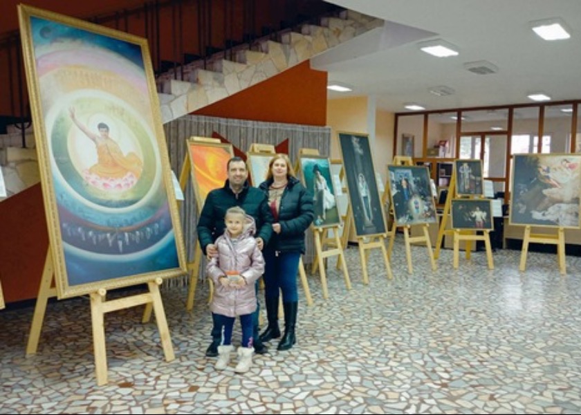 Image for article Art of Zhen-Shan-Ren Brings “A World of Purity and Light” to Bulgaria