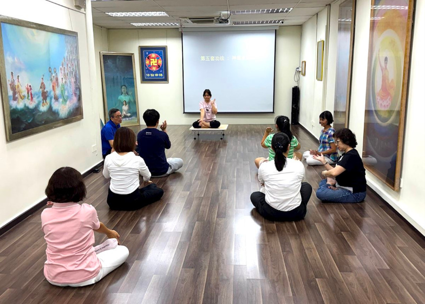 Image for article Nine-Day Falun Dafa Introductory Workshop Held in Singapore